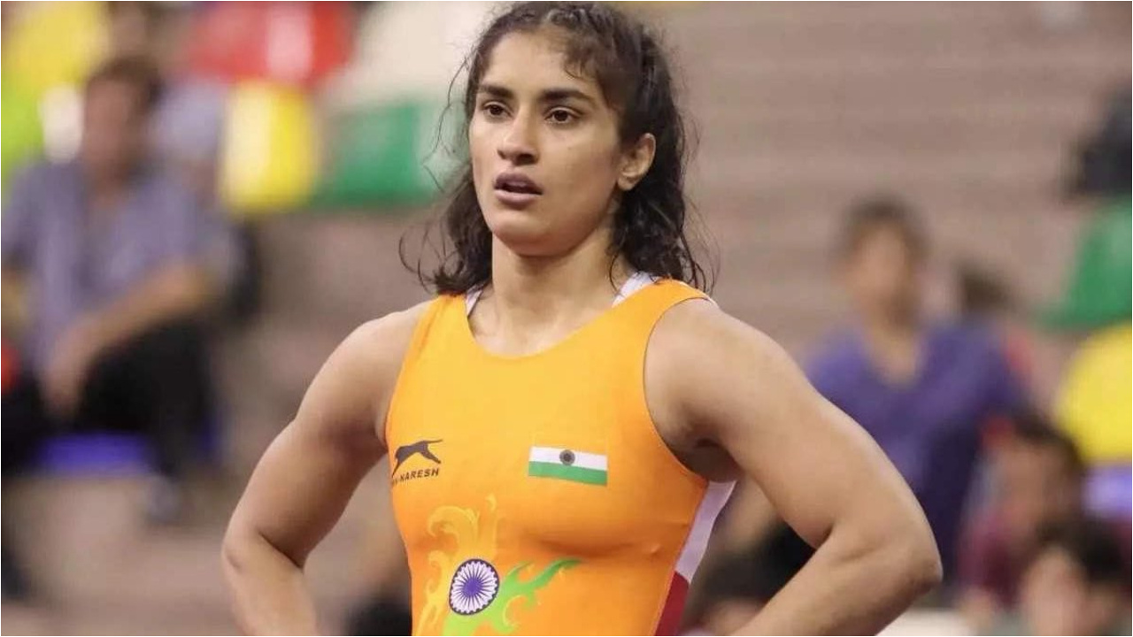 Vinesh Phogat: షాకింగ్ న్యూస్..రెజ్లింగ్ కు రిటైర్మెంట్ ప్రకటించిన వినేశ్ ఫొగాట్ 