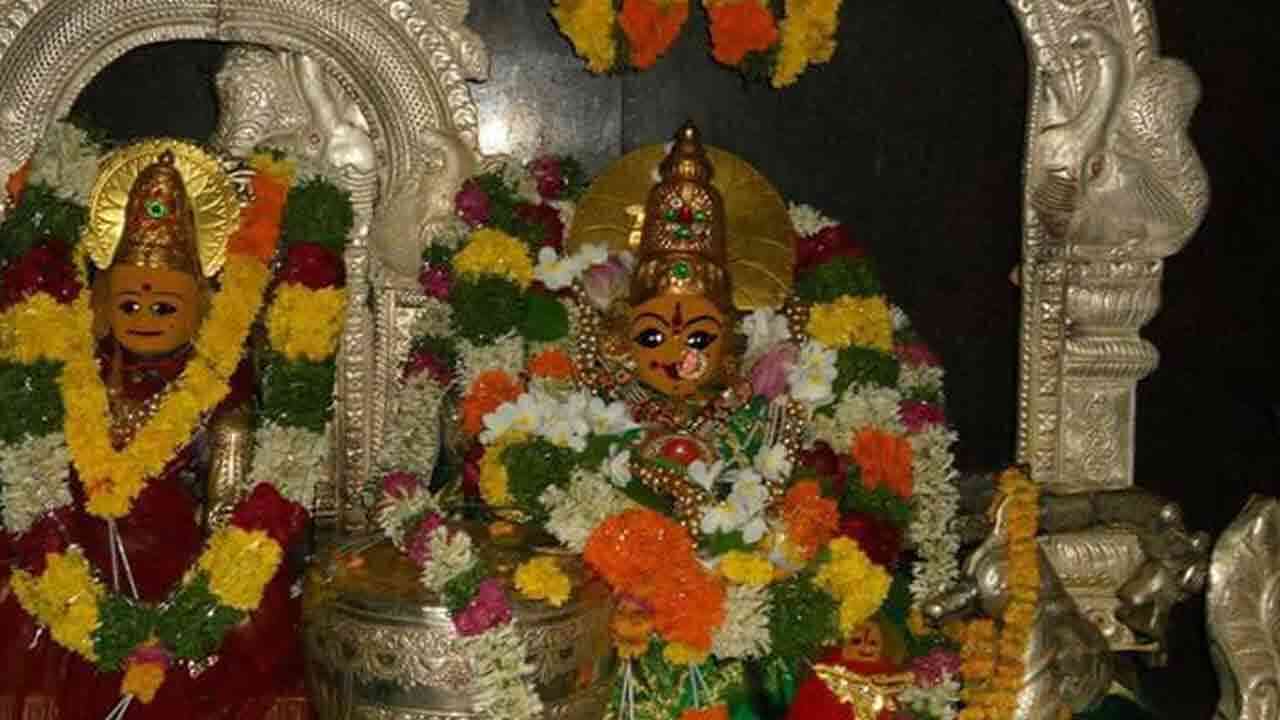 బాసర పేరు మార్చాల్సిందే.. పాత పేరే పెట్టాలని డిమాండ్లు