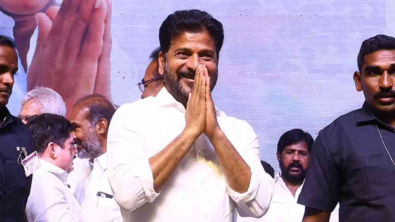 కోచింగ్ సెంటర్ల మాఫియా.. తెలంగాణ సీఎం రేవంత్ రెడ్డి సంచలన వ్యాఖ్యలు