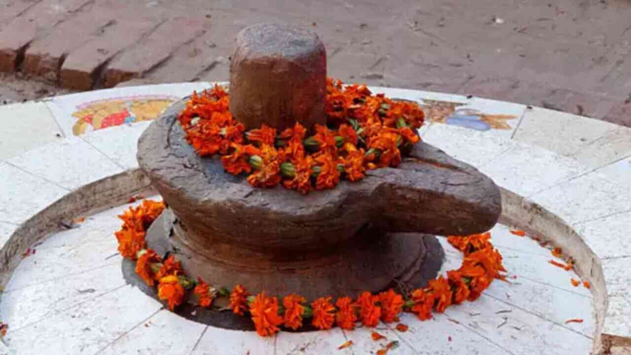 Shravana somavaram 2024: శ్రావణ సోమవారం ఈ పనులు చేస్తే అదృష్టం వరిస్తుంది