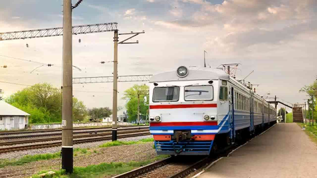 Indian Railways | RAC టికెట్ క్యాన్సిల్ చేద్దామనుకుంటున్నారా..  బిగ్ రిలీఫ్ ఇచ్చిన రైల్వే శాఖ