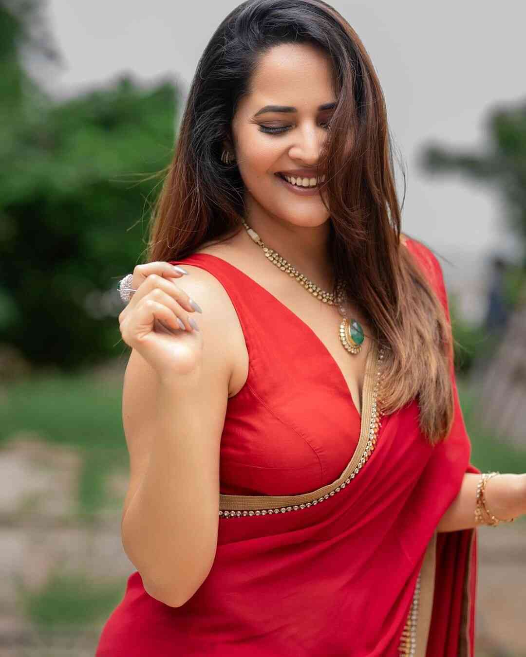  Anasuya Bharadwaj