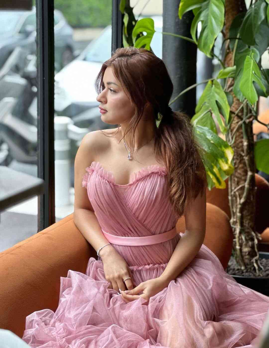  Avneet Kaur