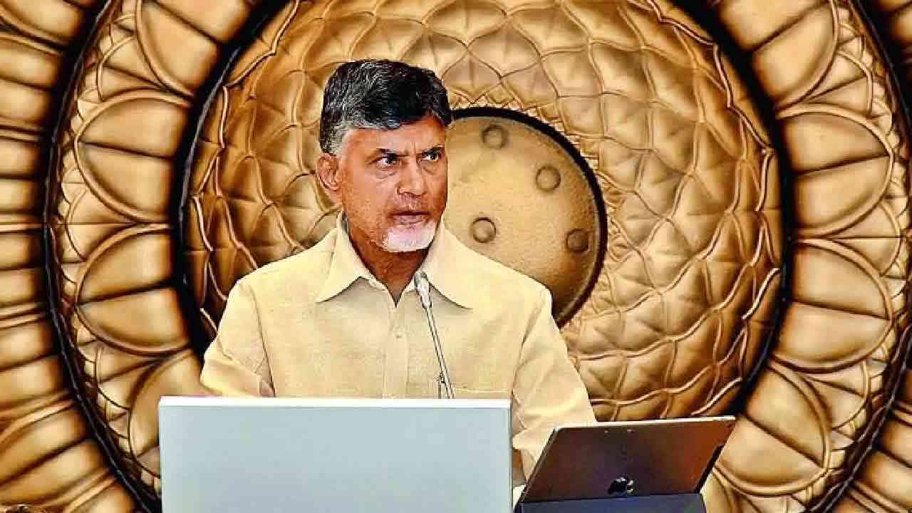 వాలంటీర్లకు మరో షాకిచ్చిన చంద్రబాబు సర్కారు