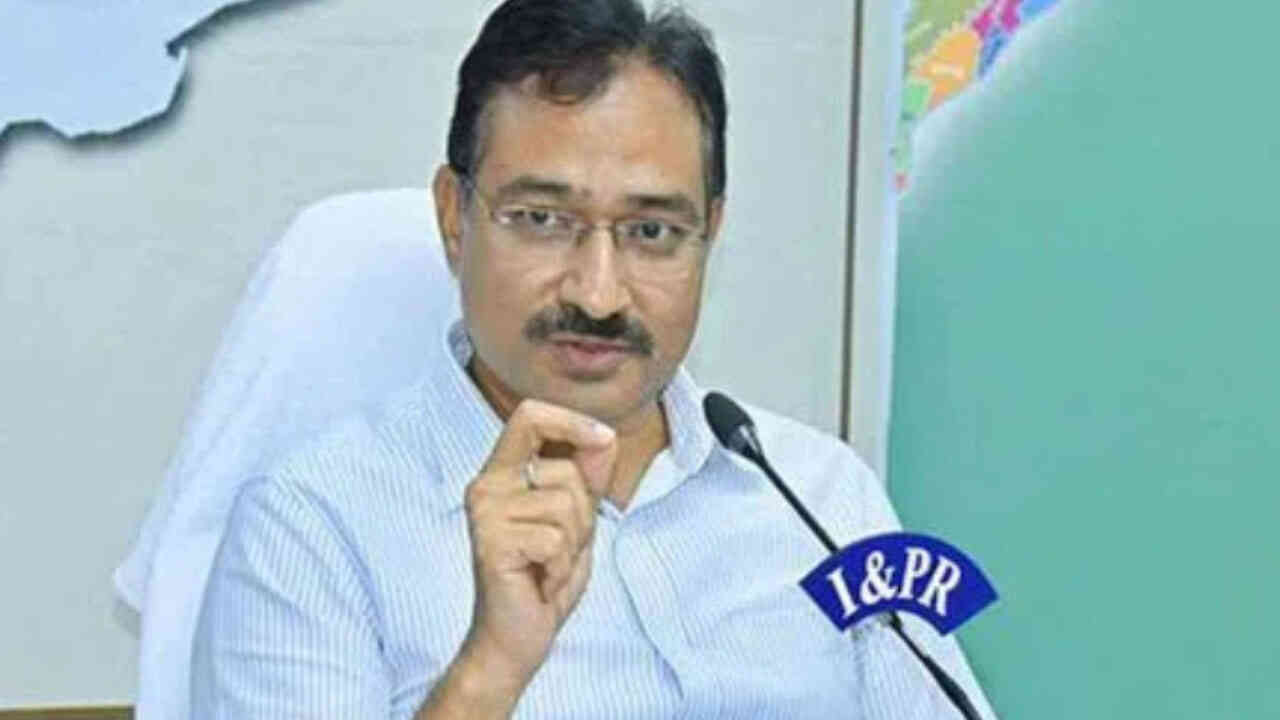 ఆర్వో సీల్ లేకున్నా పోస్టల్ బ్యాలెట్లు తిరస్కరించవద్దన్న ఈసీ 