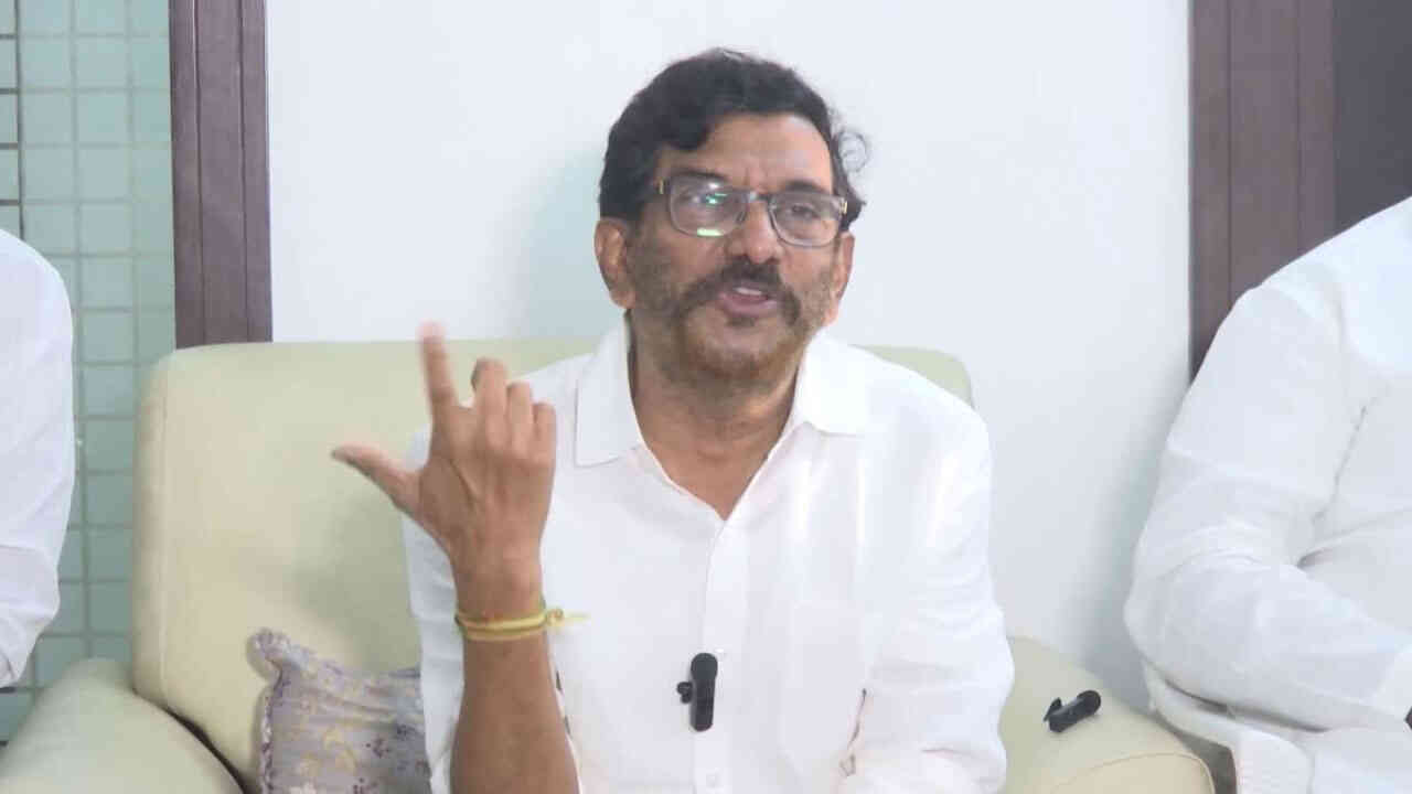 జవహర్‌రెడ్డి చీఫ్‌ సెక్రటరీ కాదు.. చీప్‌ సెకట్రరీ అన్న సోమిరెడ్డి