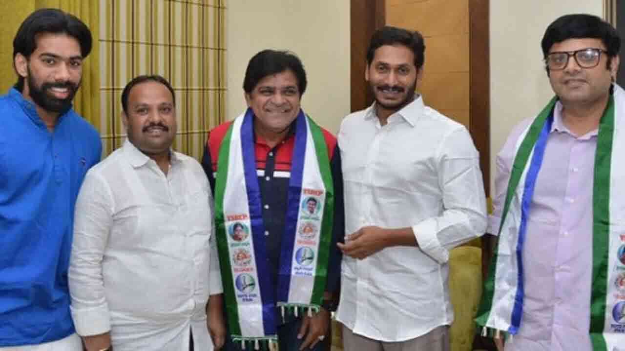 వైసీపీకి సినీ నటుడు అలీ గుడ్‌ బై.. ఇకపై వాటికే పరిమితం అవుతారట..!
