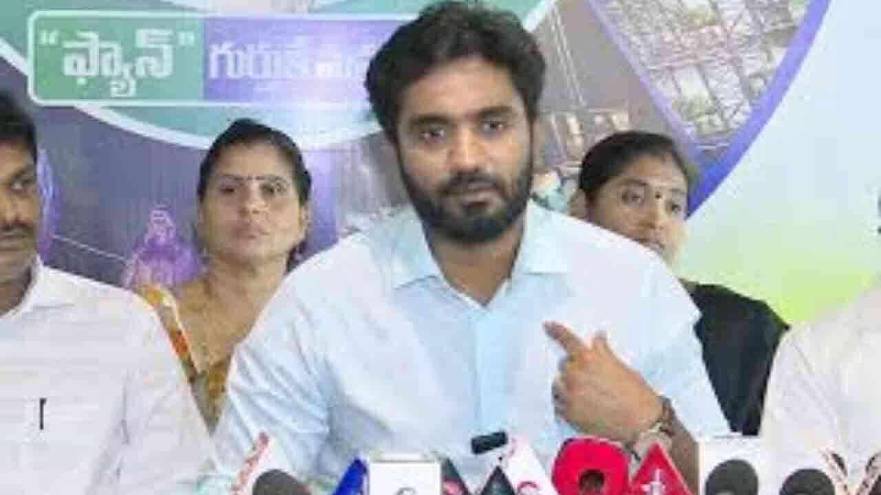 పోలవరంపై వైసీపీ-టిడిపి నేతల మధ్య మాటలు యుద్ధం.. బహిరంగ చర్చకు సిద్ధమన్న మాజీ ఎంపీ మార్గాని భరత్ 