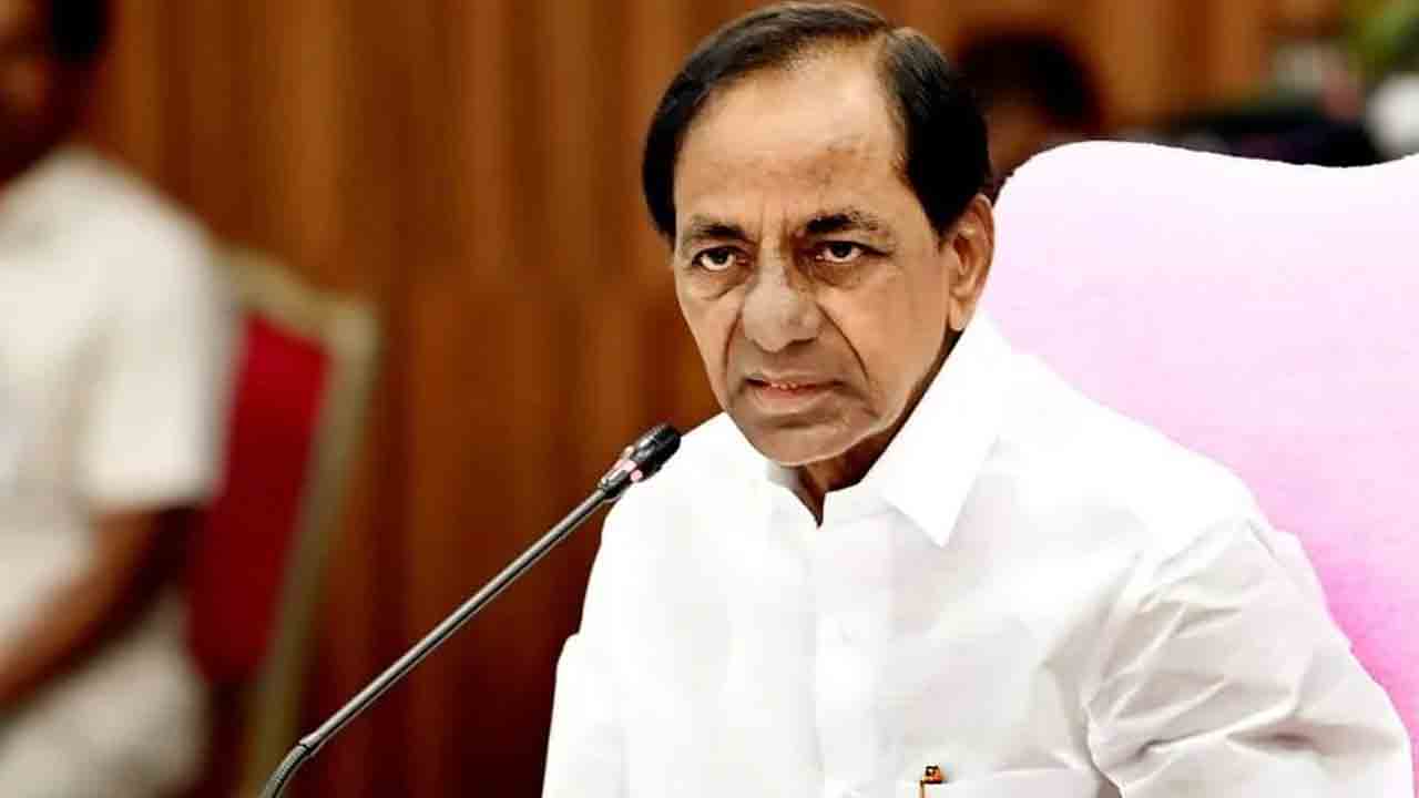 కేసీఆర్‌కు కులాల నిరసన సెగ.. పద్మశాలీలు, ముదిరాజ్‌ల తీవ్ర ఆగ్రహం