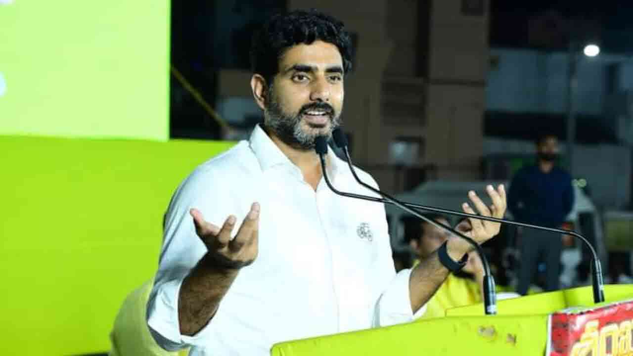 ఏంటి ఈ ప్యాలస్ ల పిచ్చి.. మాజీ సీఎం వైఎస్ జగన్ పై మంత్రి నారా లోకేష్ ట్వీట్ 