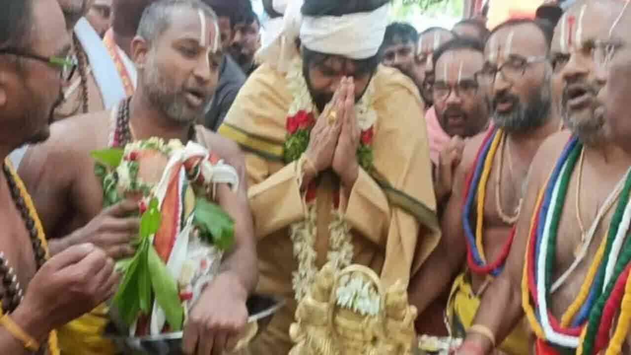 కొండగట్టు అంజన్నను దర్శించుకున్న ఏపీ డిప్యూటీ సీఎం పవన్‌ కల్యాణ్‌