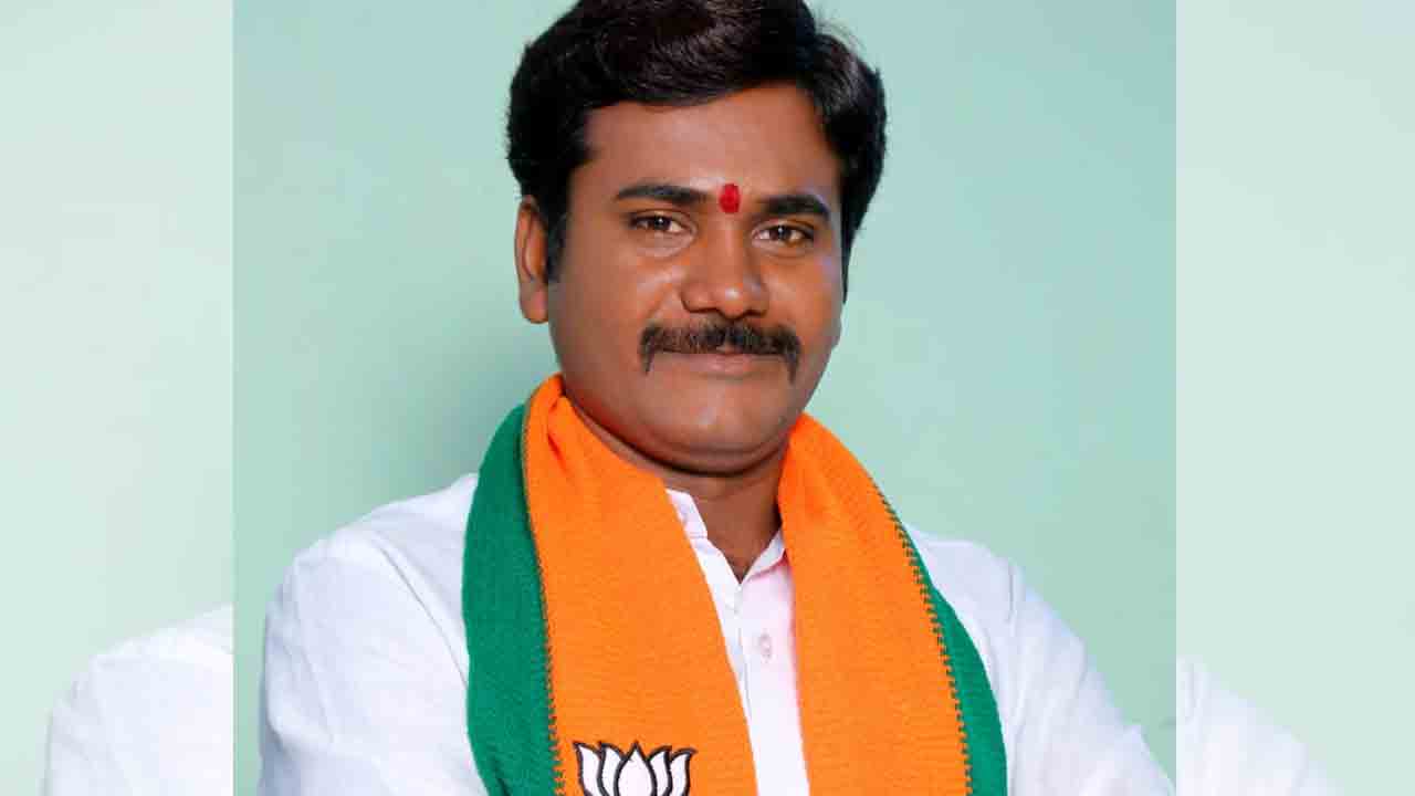 బీఆర్ఎస్ పాలనలో చెరువులు, పార్కులు కబ్జా: బీజేపీ సీనియర్ నేత రామిడి శూరకర్ణరెడ్డి