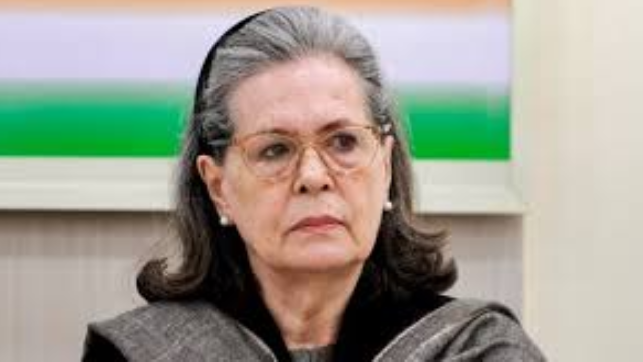 నెహ్రూ లేఖలు వెనక్కివ్వండి...సోనియా గాంధీకి కేంద్రం సూచన...