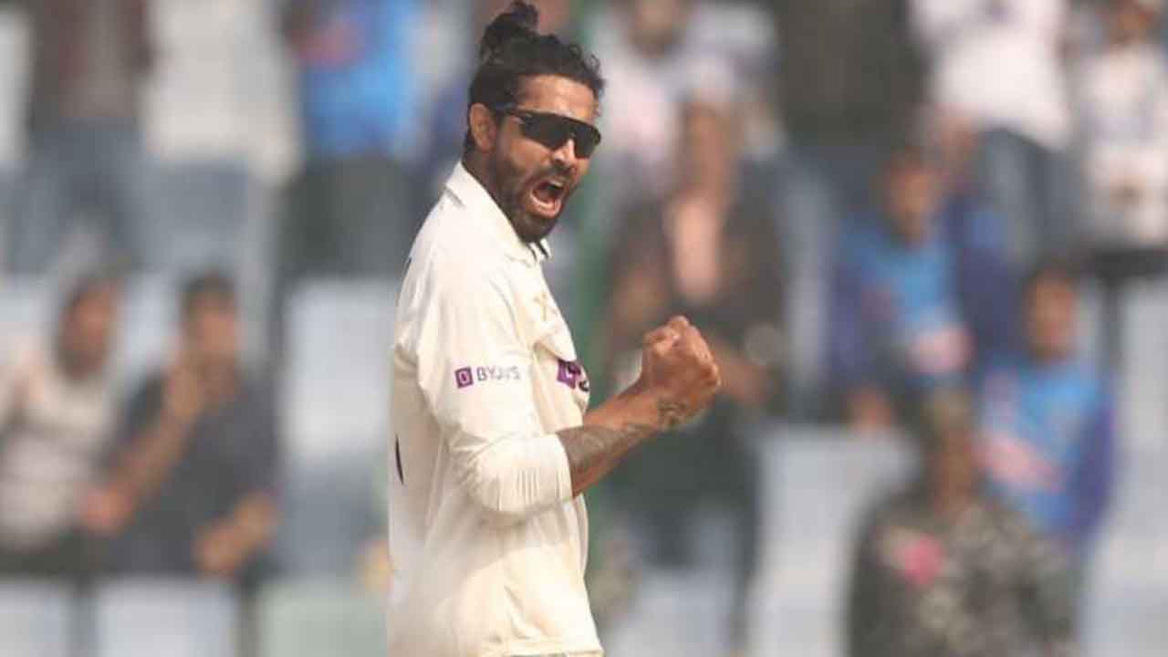 ﻿దిగ్గజ సారథి కపిల్‌దేవ్‌ సరసన చేరిన రవీంద్ర జడేజా.. అన్ని ఫార్మాట్లలో కలిపి 500 వికెట్లు, 5 వేల పరుగులు పూర్తి