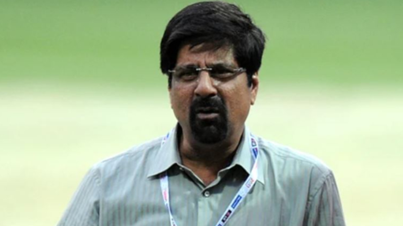 500 రన్స్ కూడా సరిపోవు: క్రిష్ శ్రీకాంత్