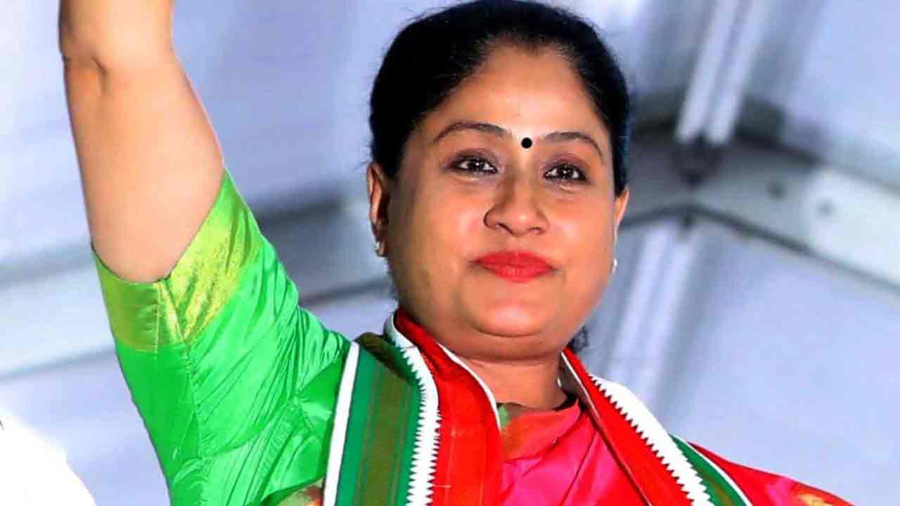 బీఆర్ఎస్‌కు సపోర్టుగా విజయశాంతి వ్యాఖ్యలు.. రాజకీయాల్లో హాట్ టాపిక్‌గా రాములమ్మ