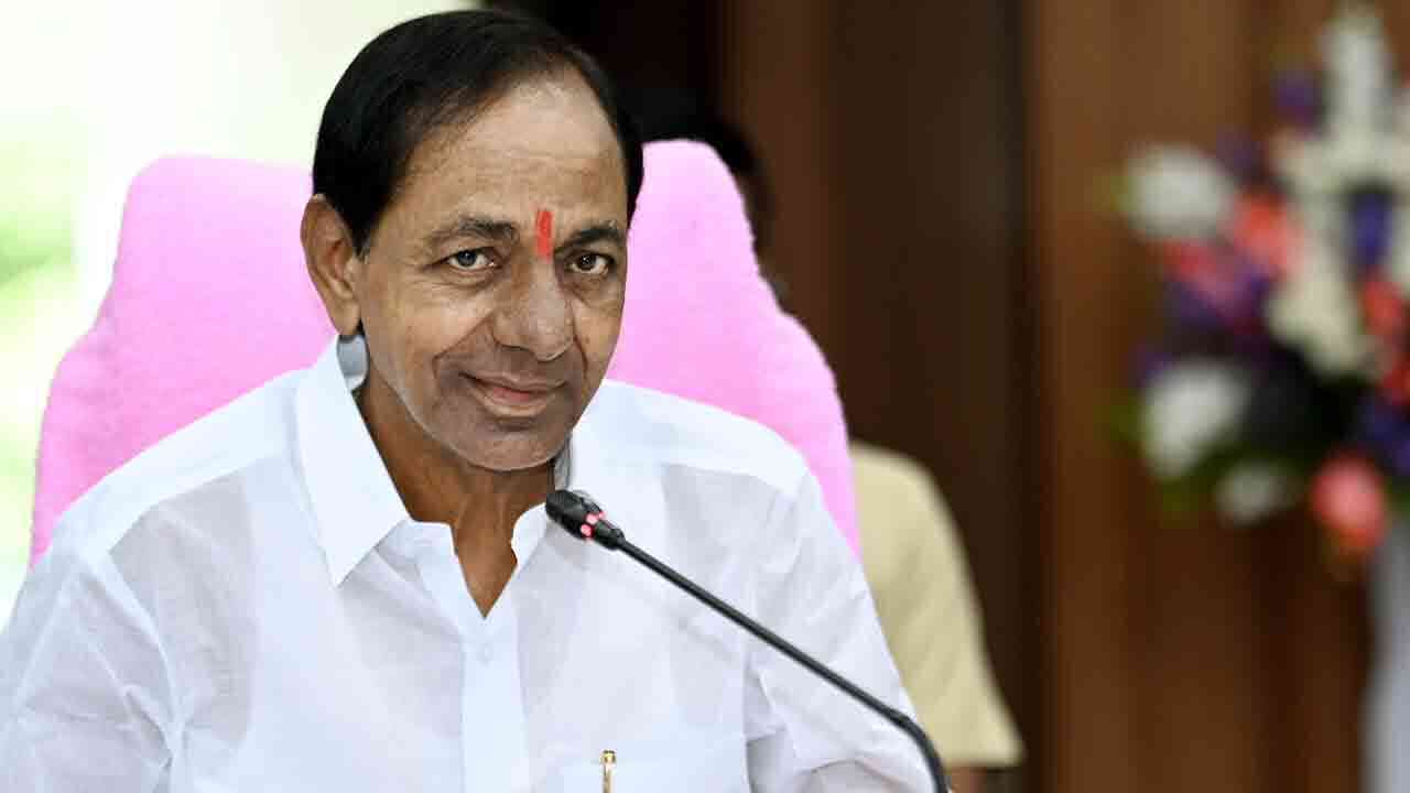 బీఆర్ఎస్ కార్యకర్తలతో పార్టీ అధినేత కేసీఆర్ కీలక వ్యాఖ్యలు