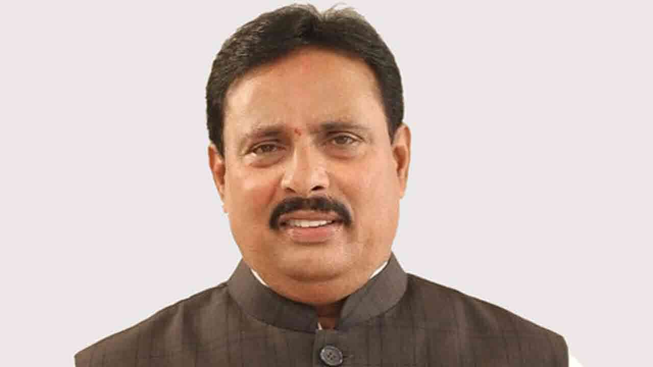 దమ్ముంటే పాతబస్తీ నుంచి కూల్చివేతలు మొదలు పెట్టాలి.. అధికారులకు దానం నాగేందర్ సవాల్