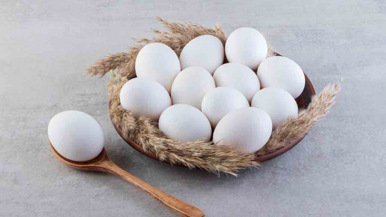 భయపెడుతున్న కోడి గుడ్డు ధరలు.. ఒక్కో గుడ్డు ఎంతకు పెరిగిందంటే..