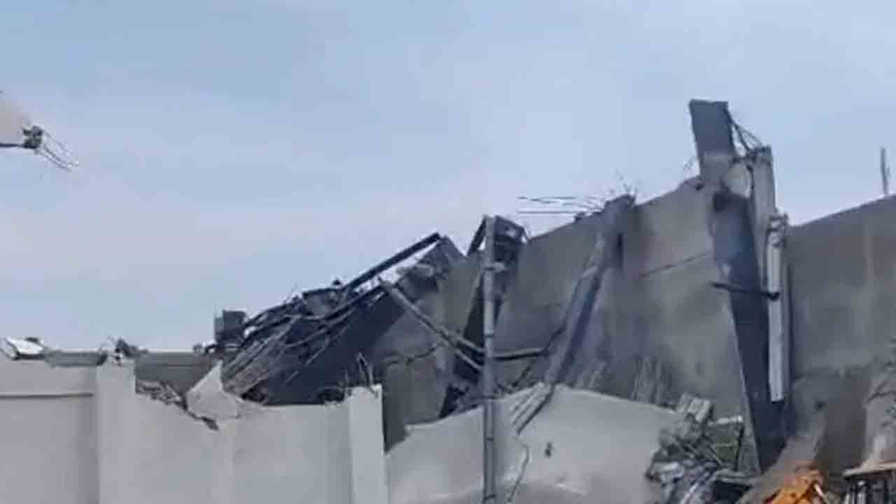 పాపం బీఆర్ఎస్.. అన్నీ కూలిపోతున్నాయ్.. సోషల్ మీడియాలో ఆడుకుంటున్న నెటిజన్లు