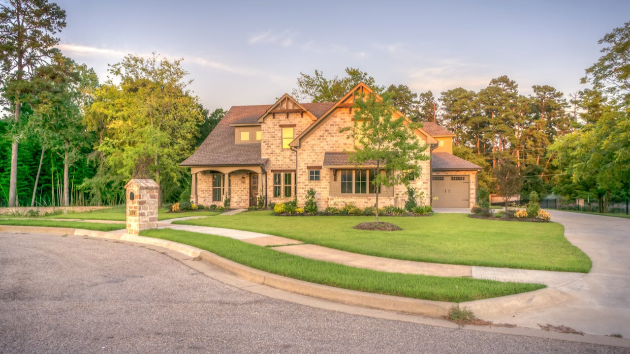 వాస్తు ప్రకారం ఇంటి ఆవరణలో చింత చెట్టు నాటవచ్చా?పండితులు ఏం చెబుతున్నారు