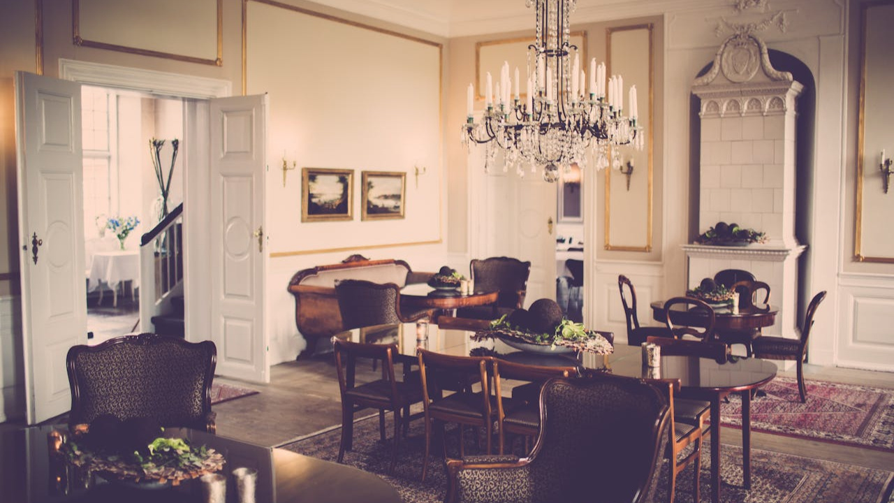 పొరపాటున కూడా ఈ వస్తువులను ఇంట్లో ఉంచకూడదు